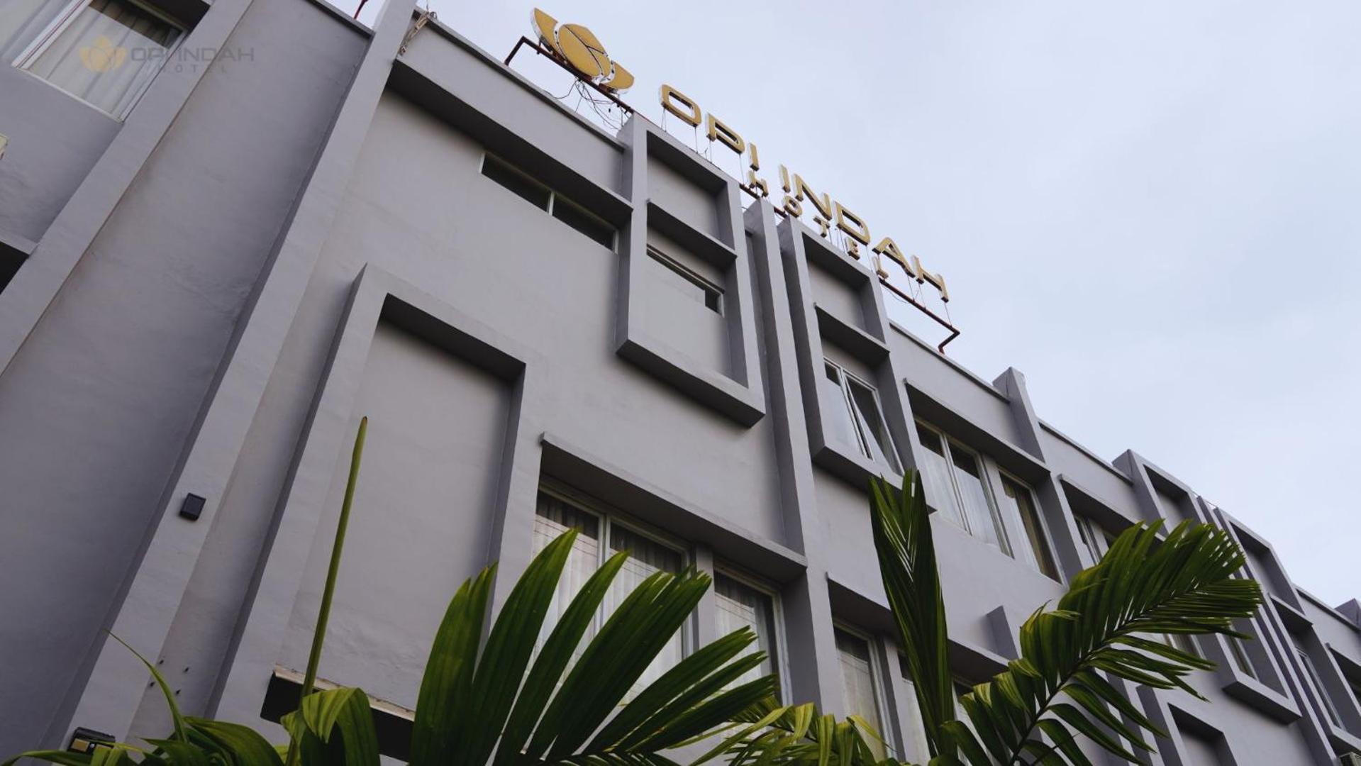 Opi Indah Hotel Palembang Exterior foto