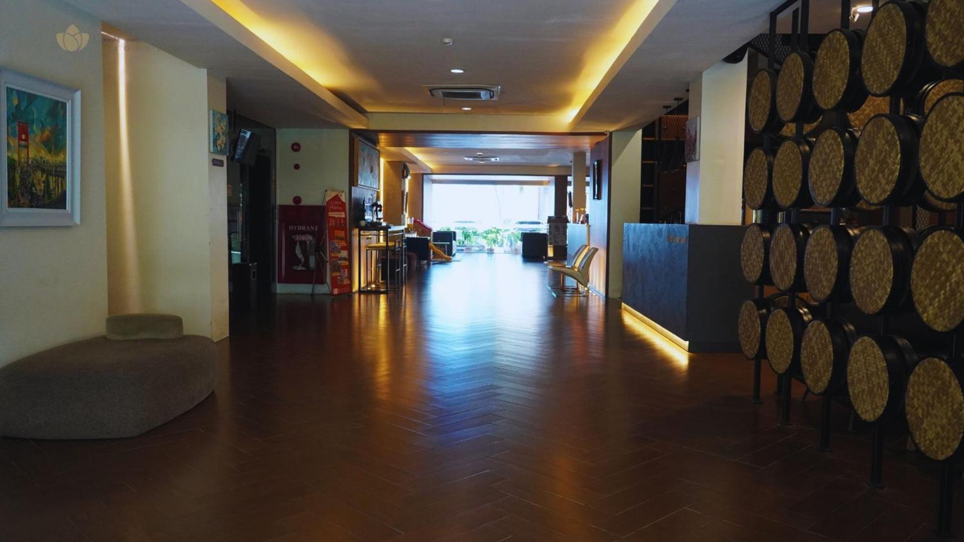Opi Indah Hotel Palembang Exterior foto