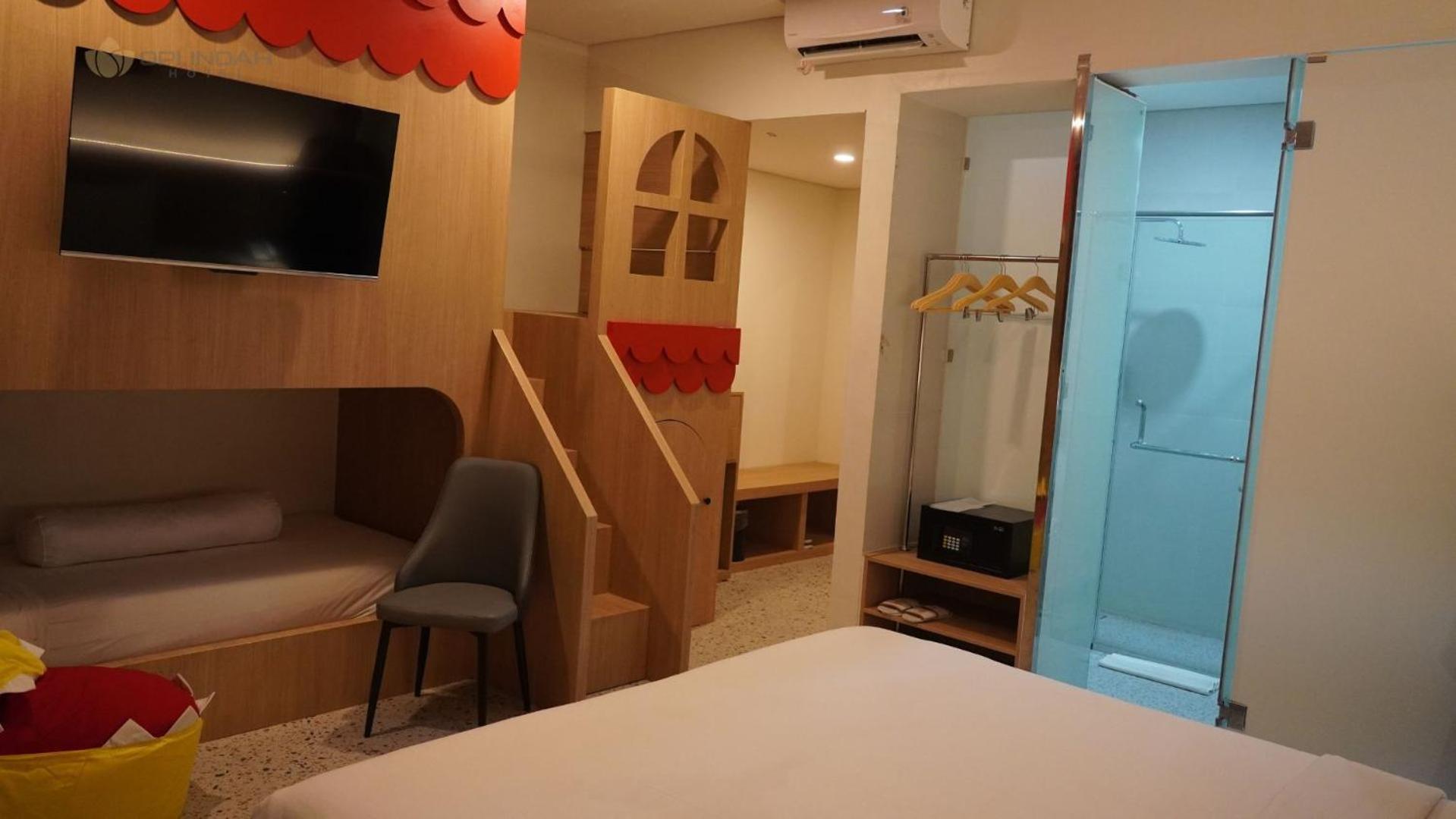 Opi Indah Hotel Palembang Exterior foto